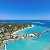 Plantation Island Resort