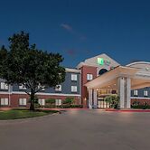 Holiday Inn Express & Suites Perry by IHG