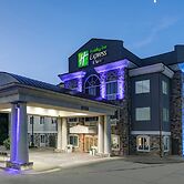 Holiday Inn Express & Suites Marshall by IHG
