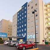 One Querétaro Plaza Galerías