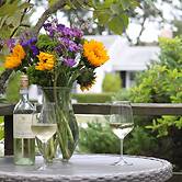 Allen Harbor Breeze Inn & Gardens