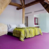 Eburon Hotel - Different Hotels