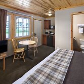 Rock Crest Lodge And Cabins