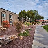 Voyager Resort Inn