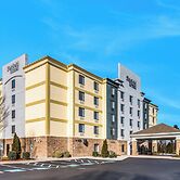 Fairfield Inn & Suites by Marriott Greensboro Coliseum Area