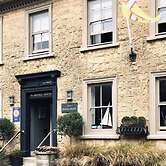 Bridge House Hotel
