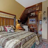 Schuster Mansion Bed & Breakfast