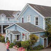 BytheSea Inn
