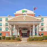 Holiday Inn Express & Suites Gulf Shores by IHG