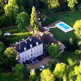 Chateau de Challanges