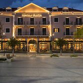 Ionian Plaza Hotel