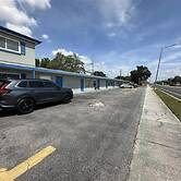 Base Motel By OYO South Tampa