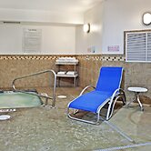 Holiday Inn Express Hotel & Suites Vancouver Mall by IHG