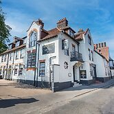 The George Hotel, Amesbury, Wiltshire
