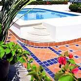 Hotel Eloisa - Near Playa de los Muertos