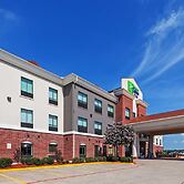 Holiday Inn Express Hotel & Suites Sealy by IHG