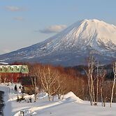 Niseko Freedom Inn