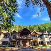 Inn on Fall River & Fall River Cabins