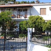 Stelios Studios