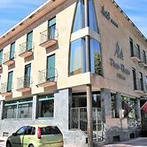 Hotel Ele Puente Romano