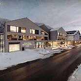 Dips&Drops – SUPERIOR HOTEL · SPORTS · SPA · RESTAURANTS