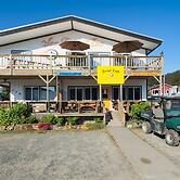 Sea Parrot Inn
