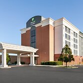 Holiday Inn Express Hotel & Suites Norfolk Airport by IHG