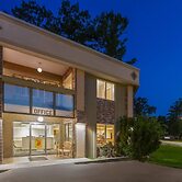 Super 8 by Wyndham Traverse City