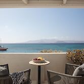 Iria Beach art hotel