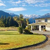 Glacier View Motel