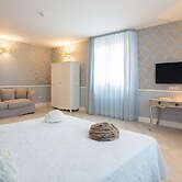 Marina Holiday Resort & Spa