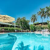 Palms City Resort