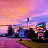 Colonial Motel