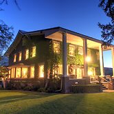 Warm Springs Inn & Winery