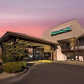 Edgewater Inn and Suites, an Ascend Collection Hotel