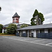 Hobart Tower Motel