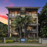 Sea Point On Trinity Beach