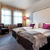 Home Hotel Folketeateret