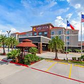 La Quinta Inn & Suites by Wyndham Houston Channelview