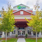 Holiday Inn Express & Suites Palm Bay by IHG