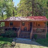 Wandering Creek - 2 Bedrooms, 1 Baths, Sleeps 6 Cabin by RedAwning