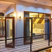 Nine Arch Holiday Resort
