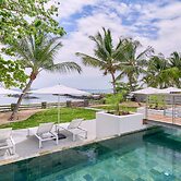 Les Estivales Beachfront Suites & Penthouses with LOV