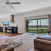 Your Luxury Escape - Paul's Farmhouse