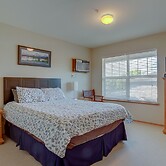 13 Lodge Condo Minutes Away from Golfing, Biking, and Playground by Re