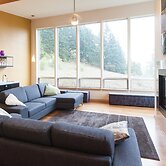 Mountain House 4 Bedroom Home by RedAwning