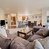 Quinn Creek 4 Bedroom Home by RedAwning