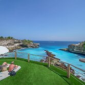 Blue Lagoon Avia Villas