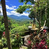 Gunung Paradis Retreat