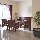 Zoe's Paradise Waterfront Hotel